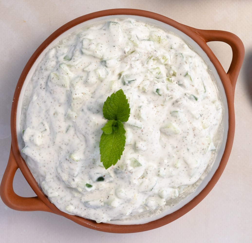 Liibanoni kurgi ja jogurti salat